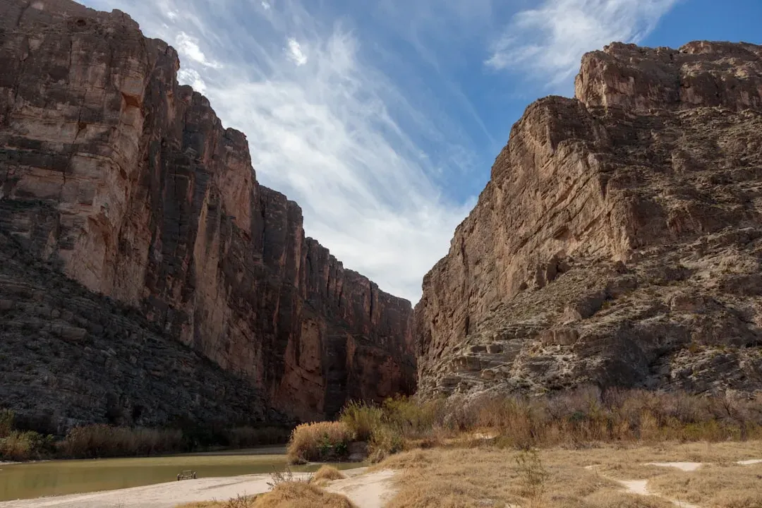 5. Big Bend National Park, Texas – Dinosaurs of a Lost Coastal World (Image Credits: Unsplash)