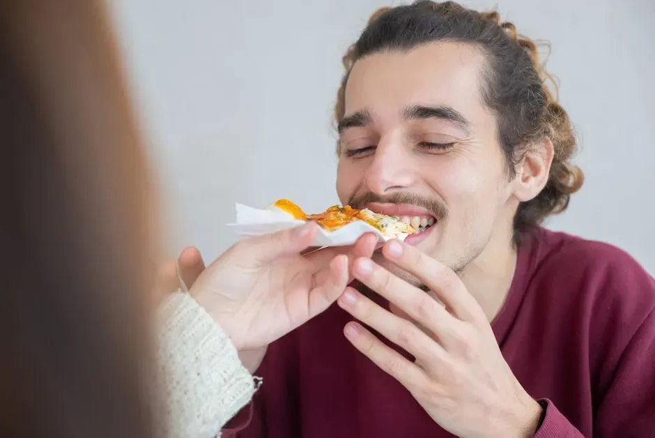 Why the brain rewards “one more bite” even when you are full (Image Credits: Pexels)