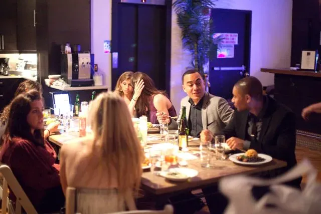 Reading the Room: Understanding Personal Space and Proximity (Image Credits: Flickr)