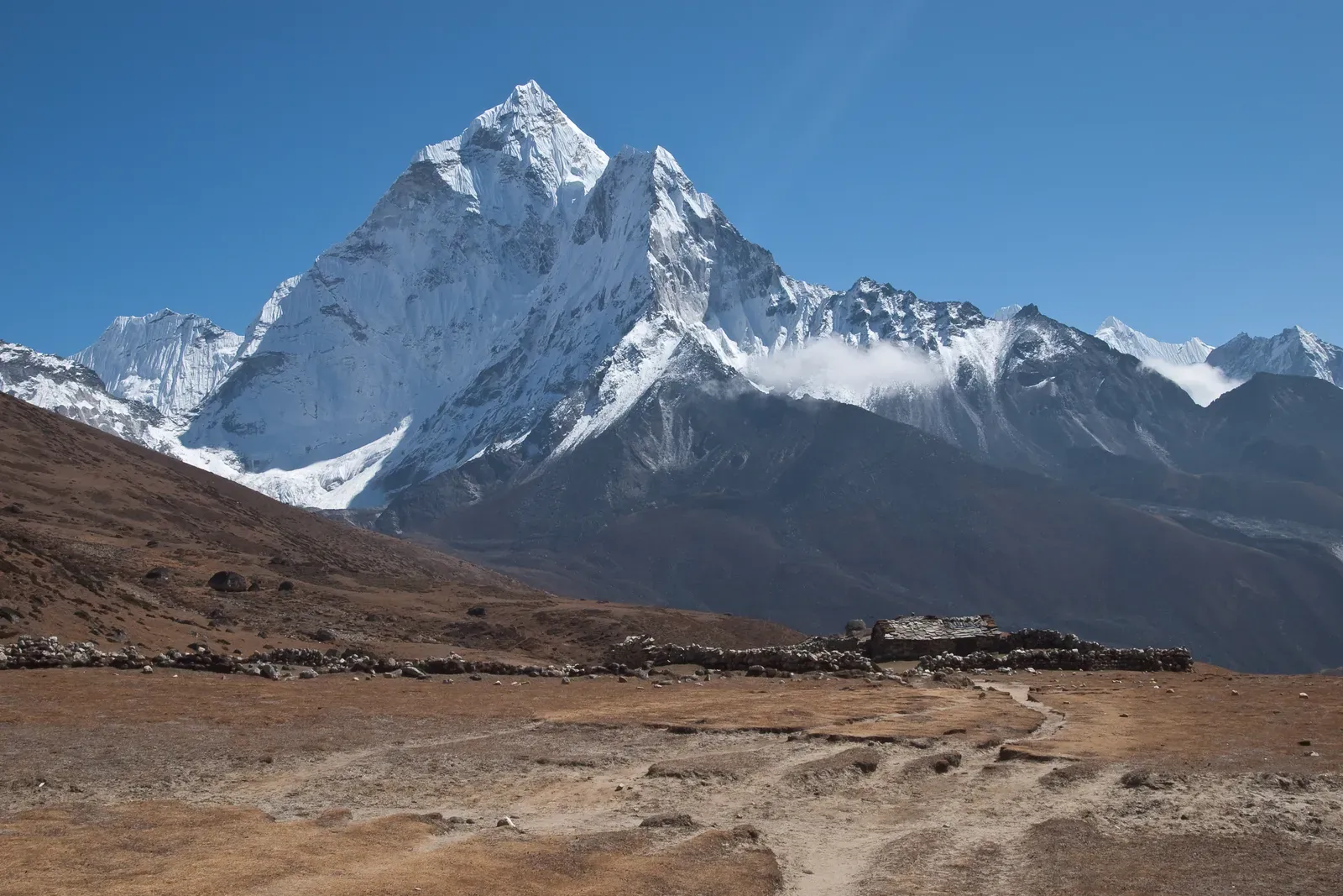 The Collision That Created a Giant (By Vyacheslav Argenberg, CC BY 4.0)