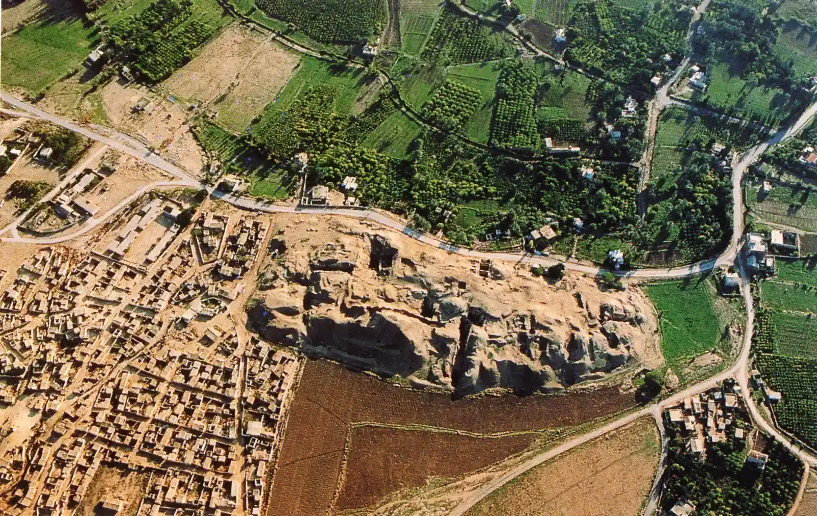 #9 - The "Oldest City" Argument: Jericho, Catalhoyuk, or Something Older? (Transferred from it.wikipedia to Commons., Public domain)