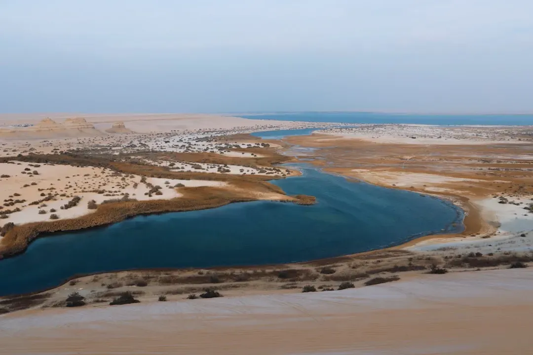 The Role of Giant Lakes and Rivers in Sustaining the Humid Phase (Image Credits: Unsplash)