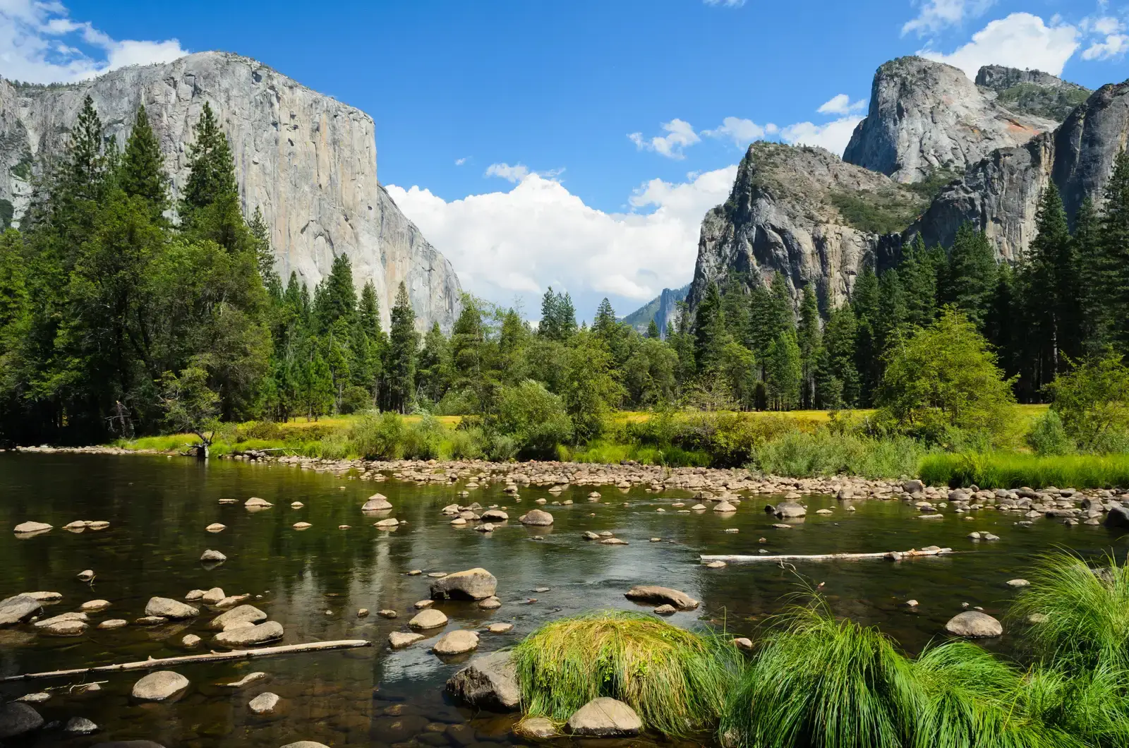 8. Yosemite Valley, California: Granite Carved by Glaciers (By King of Hearts, CC BY-SA 3.0)