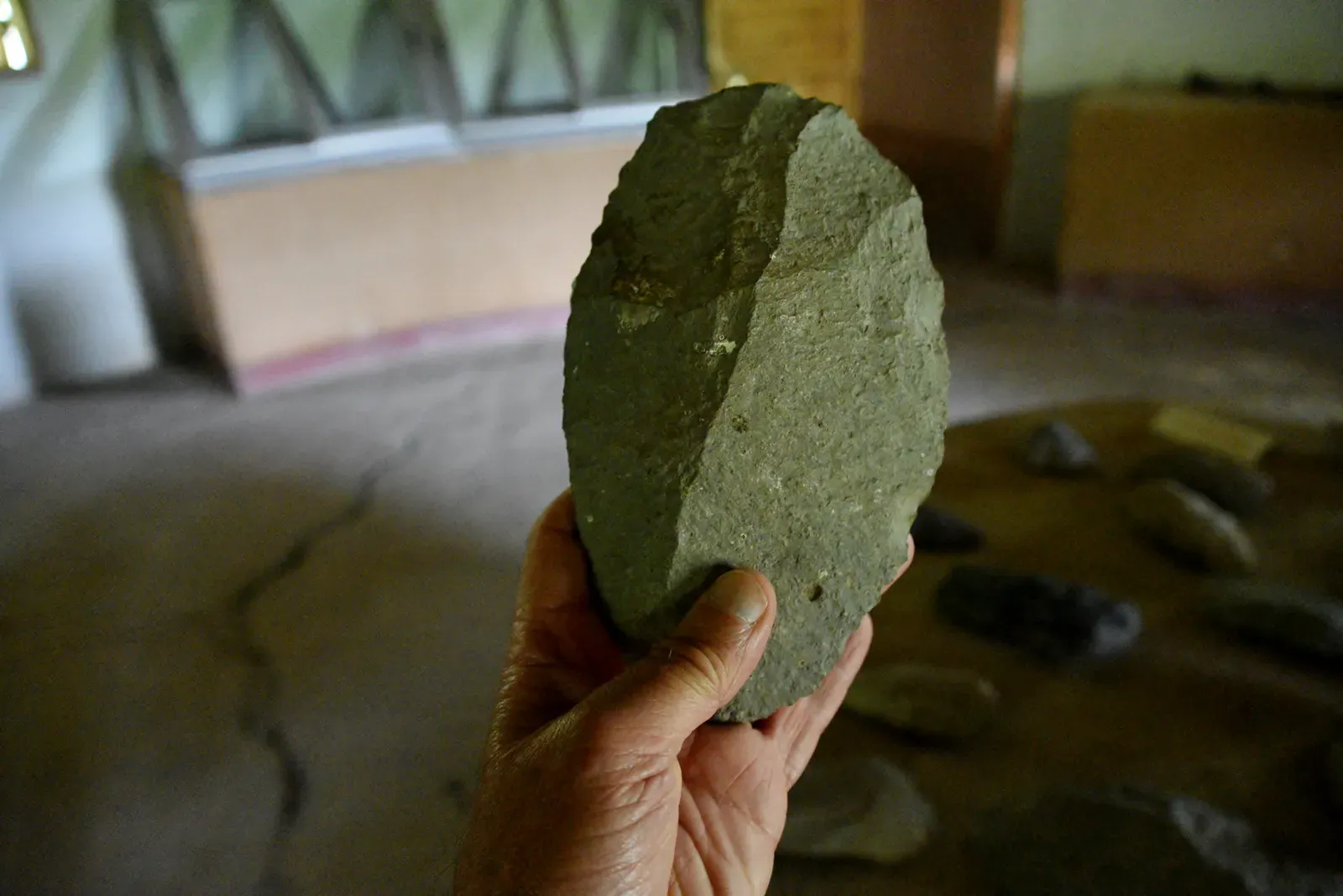 5. Cavemen as Eternal Idiots Who Never Innovate (Prehistoric stone tool at Melka Kunture (2), CC BY 2.0)