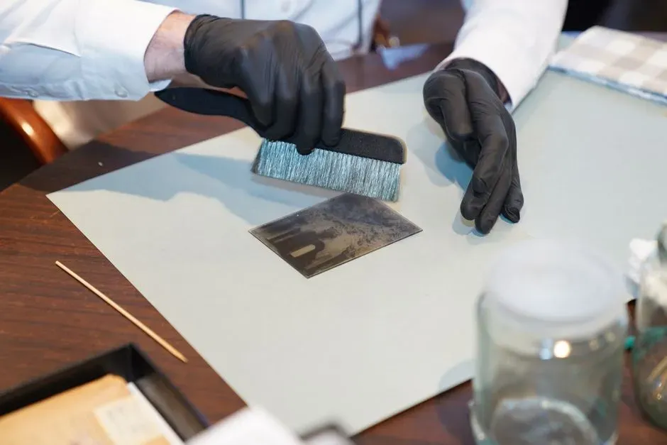 5. Forgeries Exposed by Modern Science (Image Credits: Pexels)