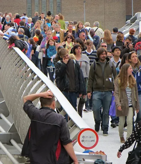 #4 - Nearly 100,000 People Crossed It in a Single Day (Image Credits: Wikimedia)