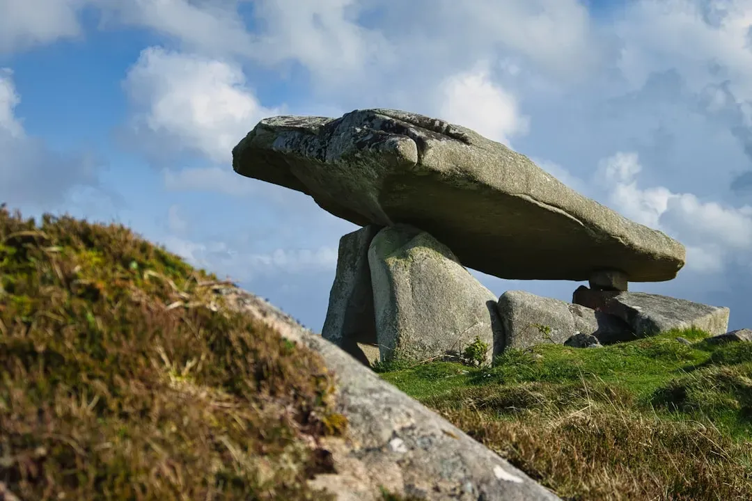 Graves as emotional masterpieces (Image Credits: Unsplash)