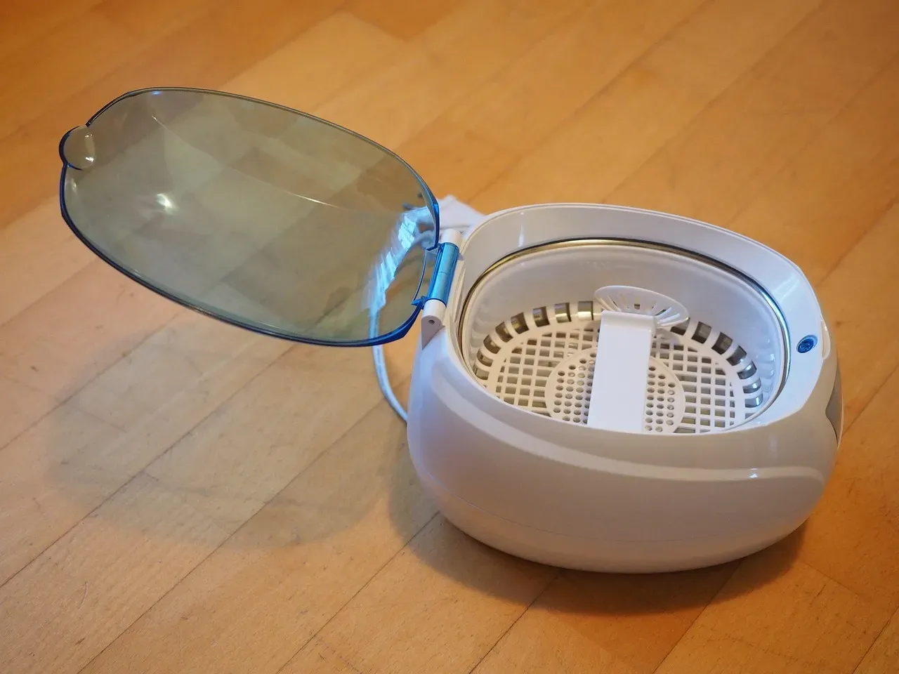 10. Ultrasonic Pest Repellers: The Silent Enemy You Might Not Know About (Image Credits: Pixabay)