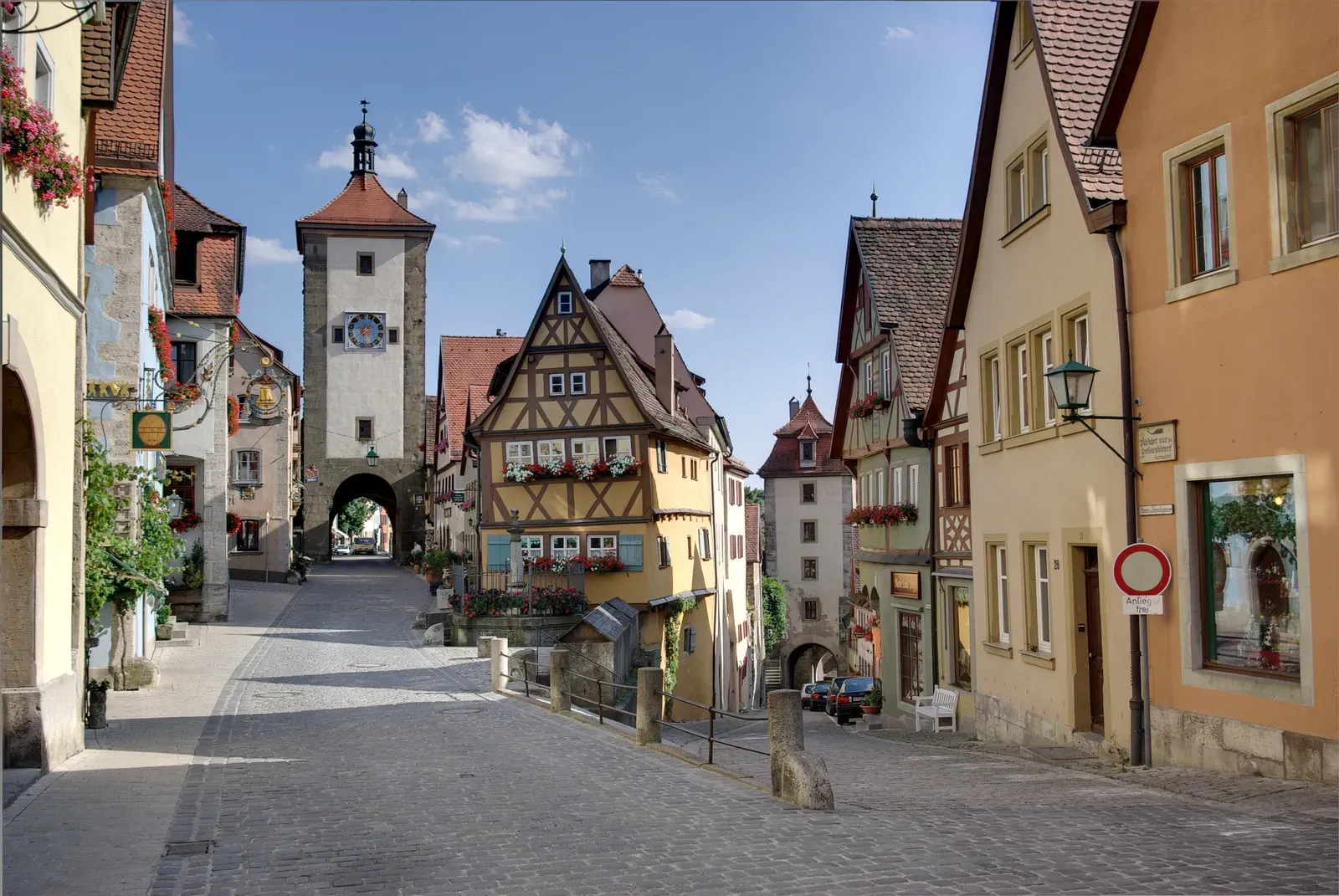 Rothenburg ob der Tauber, Germany (Image Credits: Wikimedia)