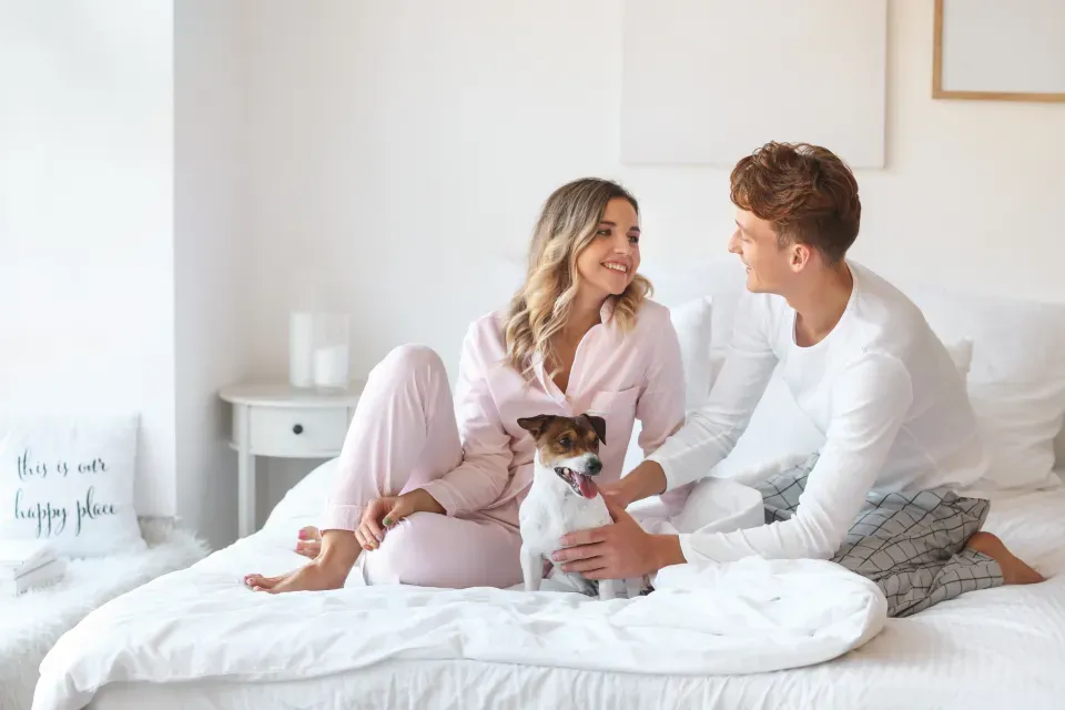 Aquarius: The Quirky Idealist Who Connects with Dogs on Their Own Terms (Image Credits: Stocksnap)