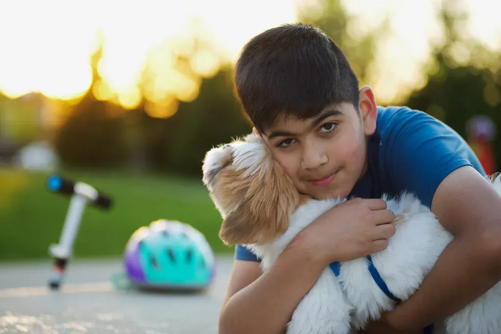 Giving Too Many Tight Hugs (Image Credits: Flickr)