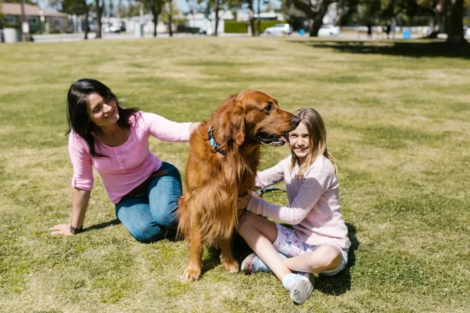 1. Golden Retriever: The Classic Family Treasure (Image Credits: Pexels)