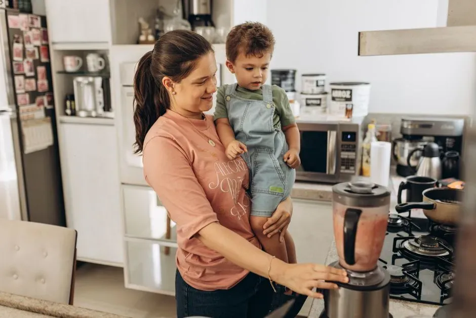 Blenders and Food Processors: The Kitchen's Siren (Image Credits: Pexels)