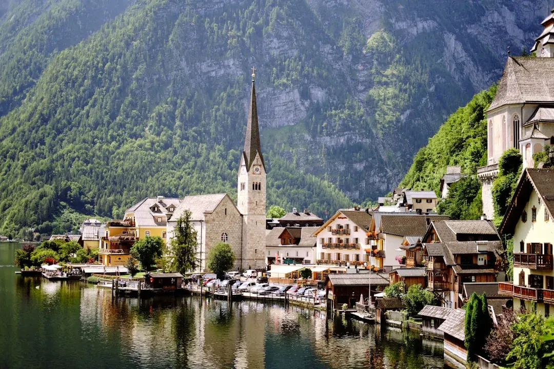 Hallstatt, Austria (Image Credits: Unsplash)