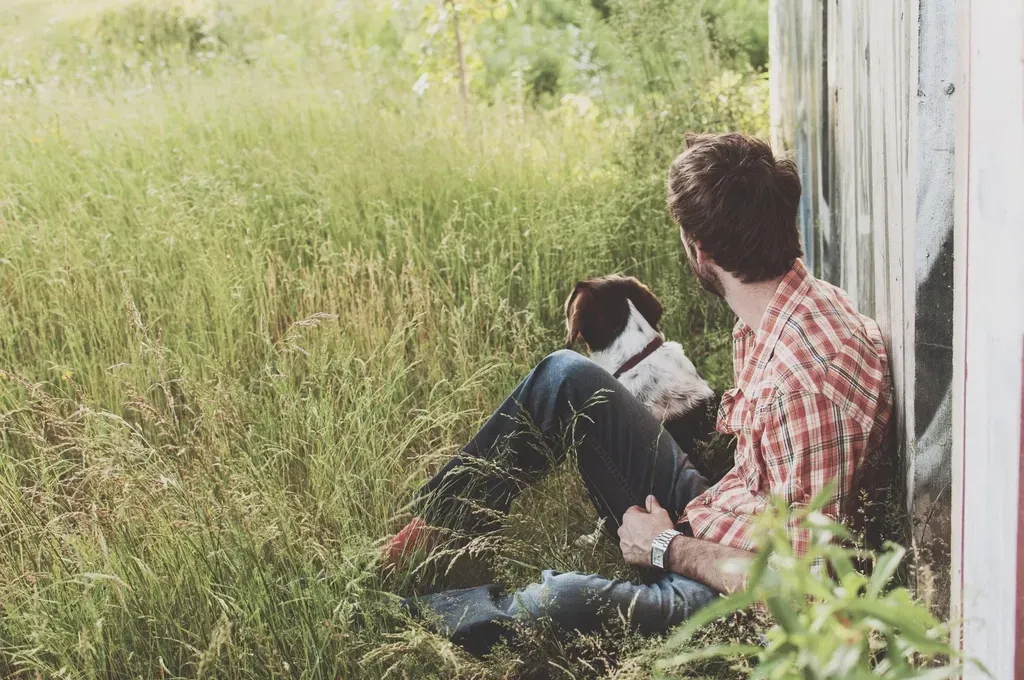 Gemini: The Social Butterfly Who Treats Their Dog as a Constant Sidekick (Image Credits: Rawpixel)
