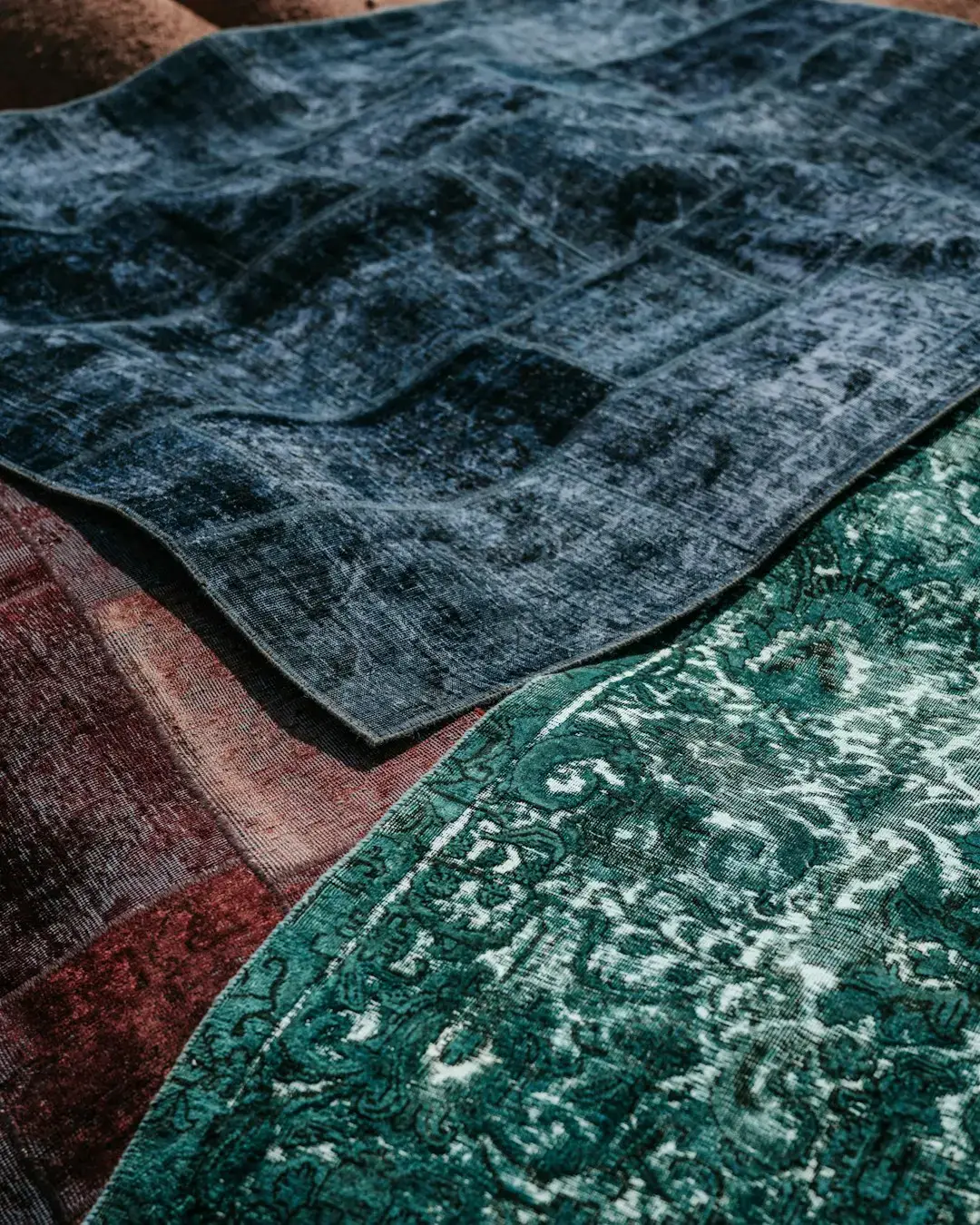 8. Choose Low-Pile Rugs and Washable Flooring Options (Image Credits: Unsplash)