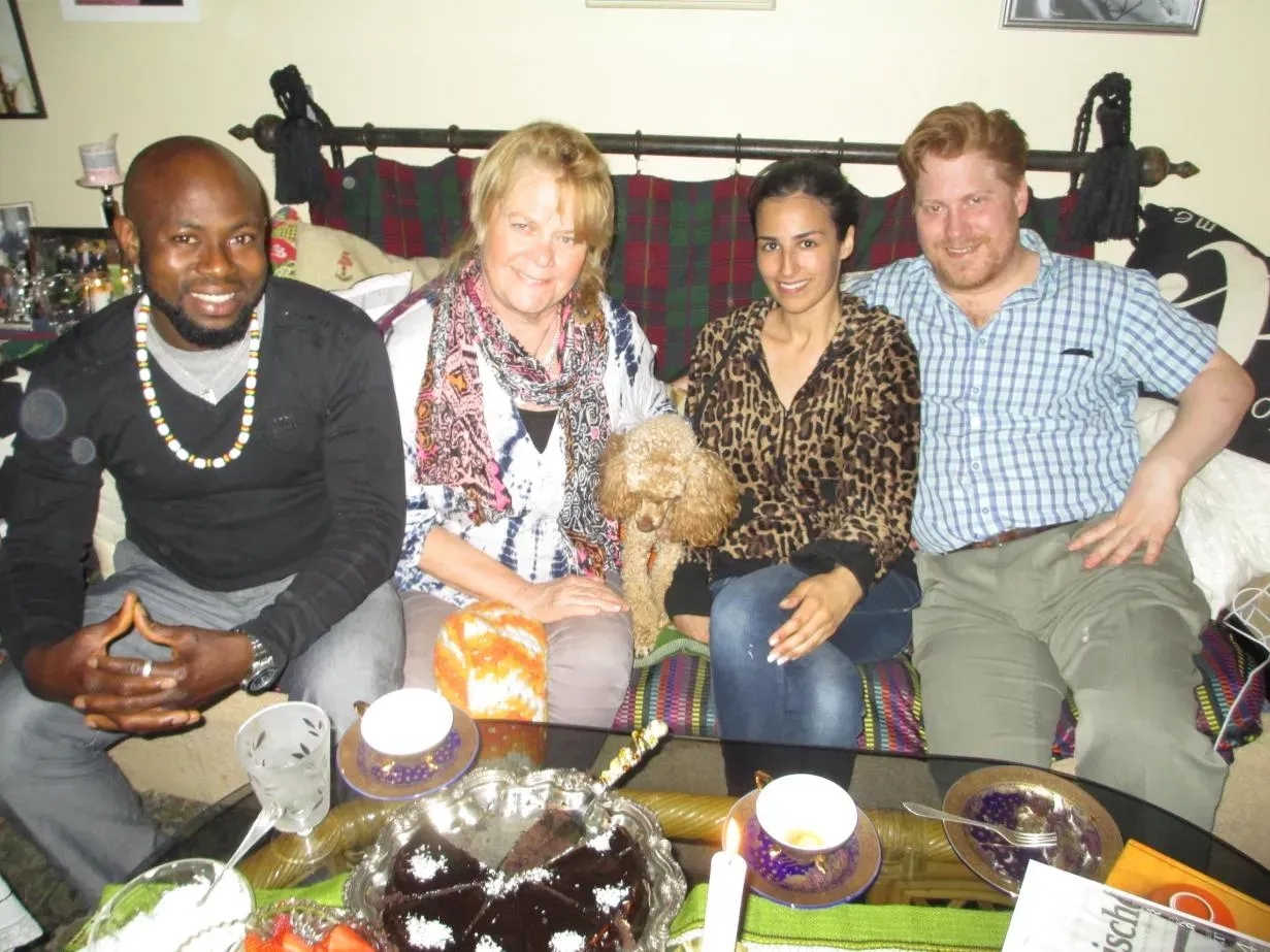 Strengthening Your Bond Through Homecomings (Image Credits: Wikimedia)