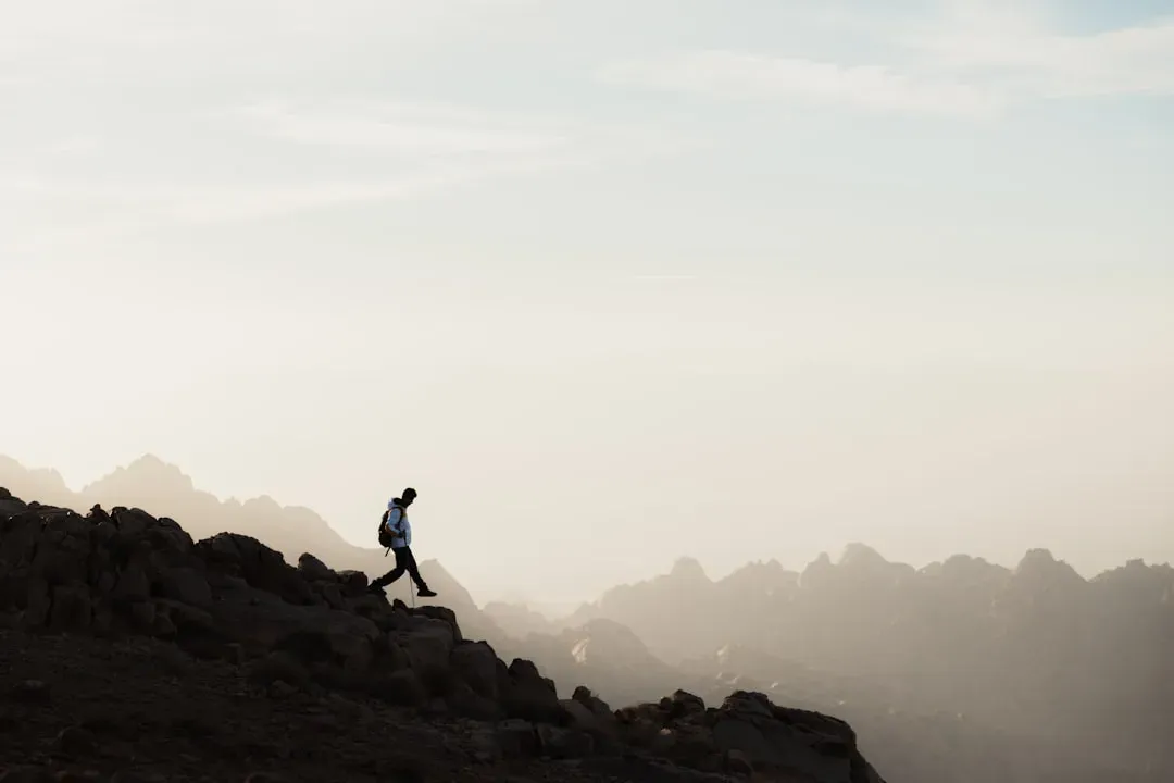Thin Air, Tired Minds: How Wilderness Messes With Perception (Image Credits: Unsplash)