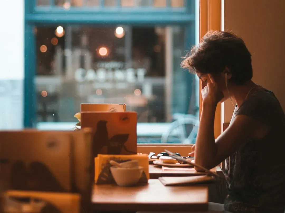 The Role of Attention, Emotion, and Meaning (Image Credits: Unsplash)