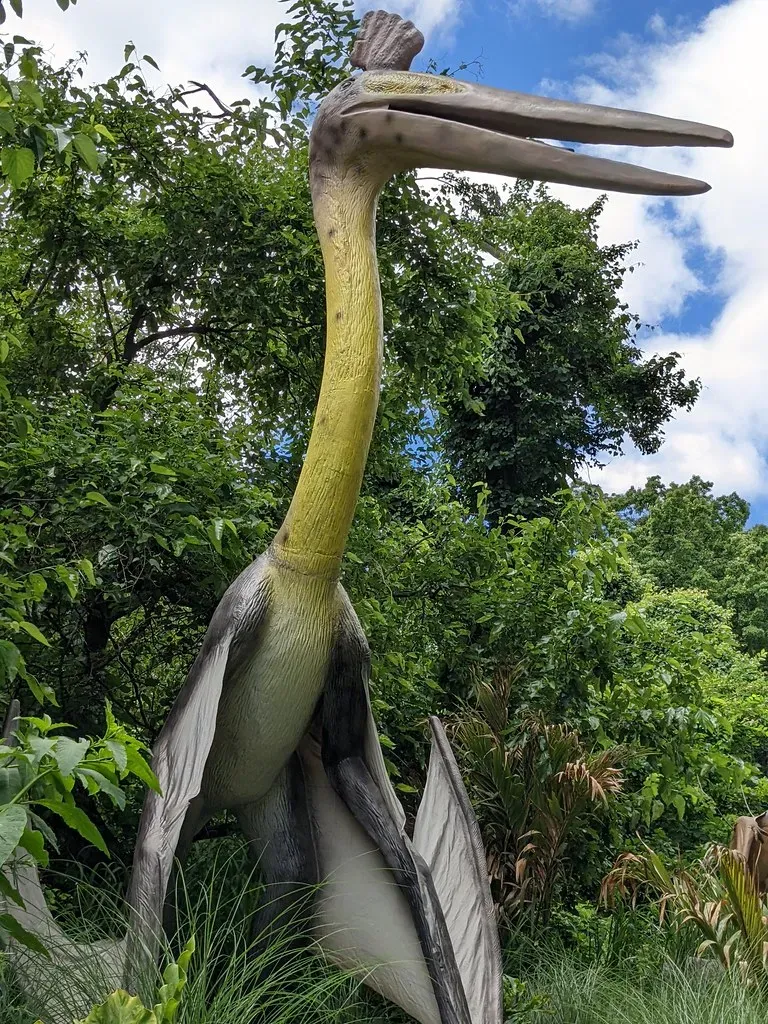 4. Quetzalcoatlus: The Flying Giant the Size of a Giraffe (edenpictures, Flickr, CC BY 2.0)