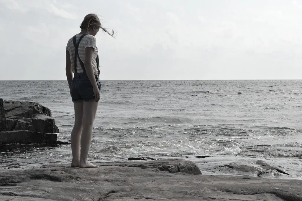 Identity as a Story That Can Suddenly Stop (Sagisen, Flickr, CC BY 2.0)
