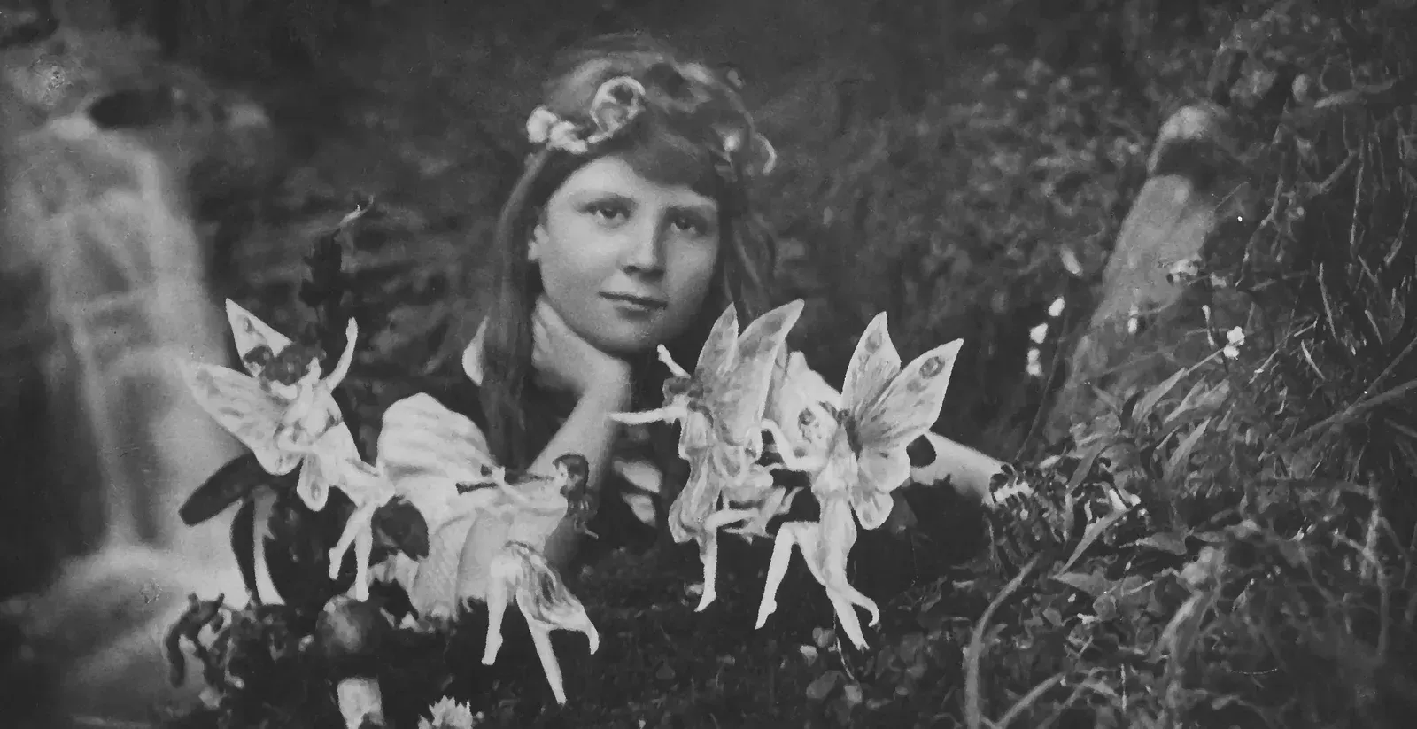 The Cottingley Fairies: Photographic “Proof” of the Supernatural (Image Credits: Wikimedia)