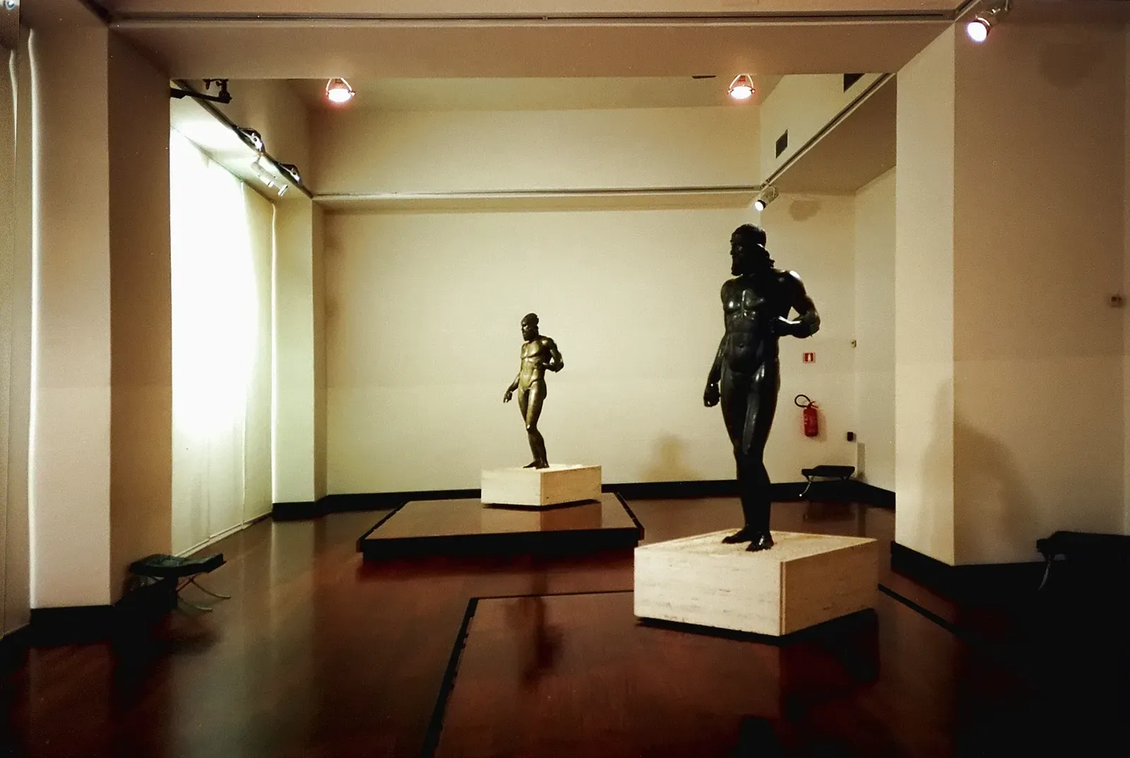 #23 The Riace Bronzes: Recalibrating Classical Greek Sculpture (Photo taken by myself in September 2000 at the Museo Nazionale di Reggio Calabria., CC BY-SA 2.5)