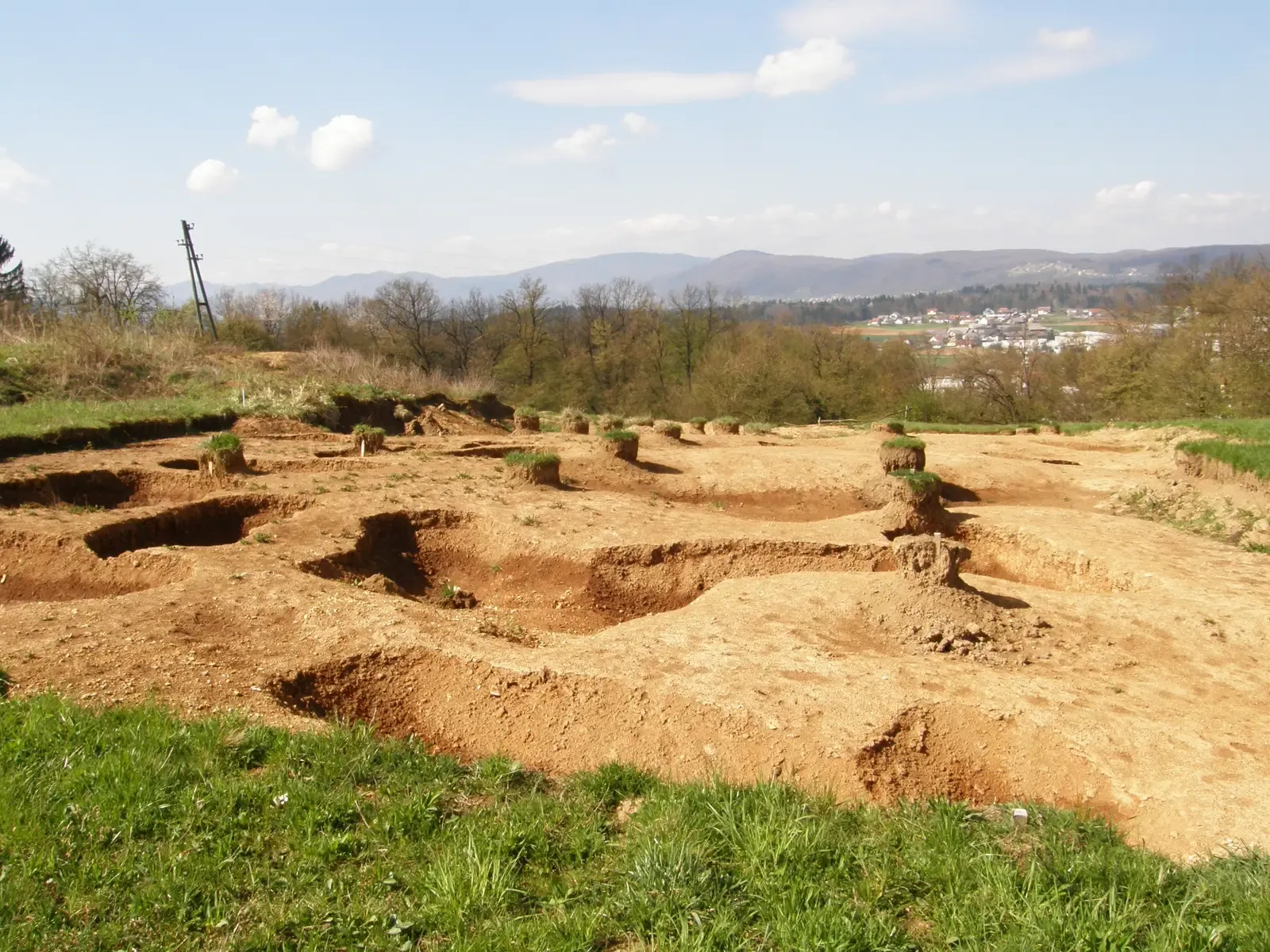#11 - The Plantation Dig With More Than One Story to Tell (By Rude, CC BY-SA 4.0)