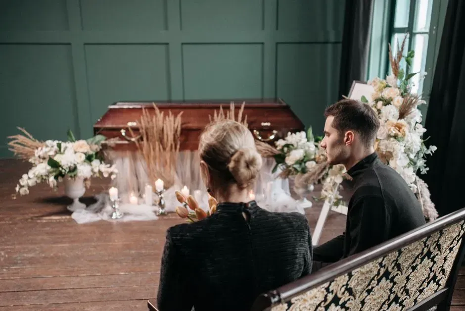 Facing Death Directly: How Acceptance Can Quietly Rewire Daily Life (Image Credits: Pexels)