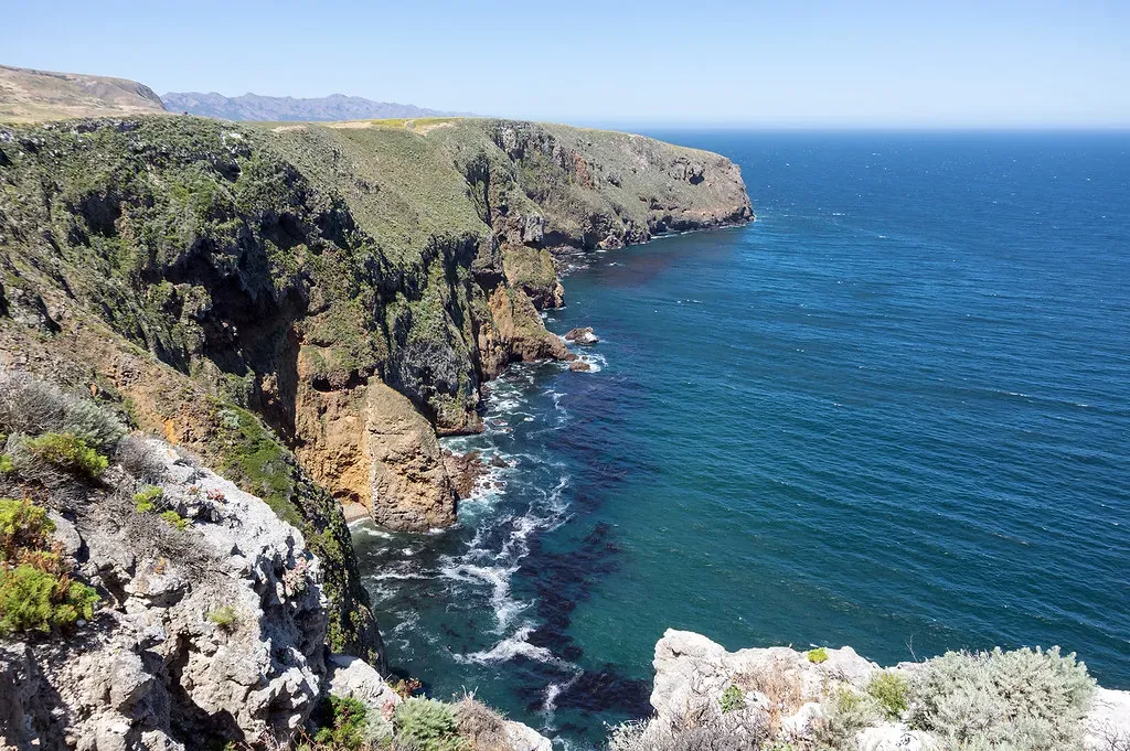 When the Seafloor Looks Continental: A Geological Identity Crisis (RuggyBearLA, Flickr, CC BY-SA 2.0)