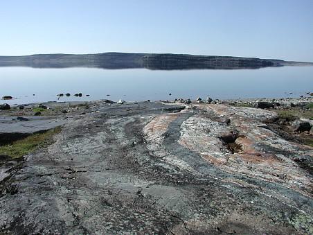 Earth's Oldest Rocks Hold Controversial Secrets (Image Credits: Wikimedia)