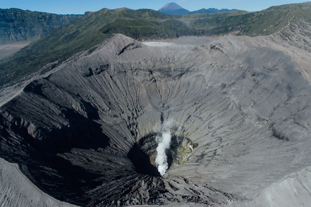 Rims on the Edge: Microclimates that Rewrite the Rulebook (Image Credits: Unsplash)