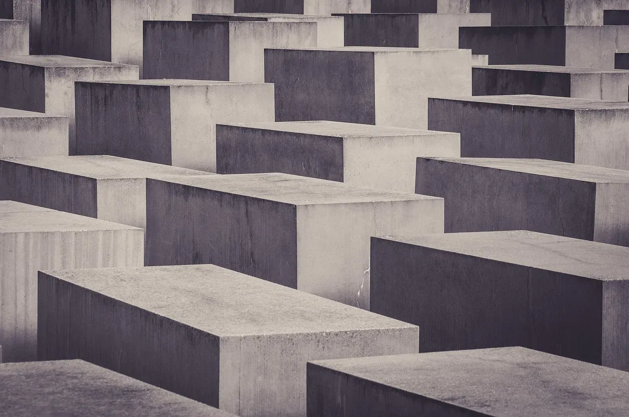 #9: The Memorial to the Murdered Jews of Europe and Holocaust Remembrance Days (Image Credits: Pixabay)