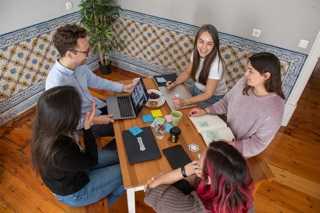 How Minimal Groups Reveal Our Built‑In Bias (Image Credits: Unsplash)