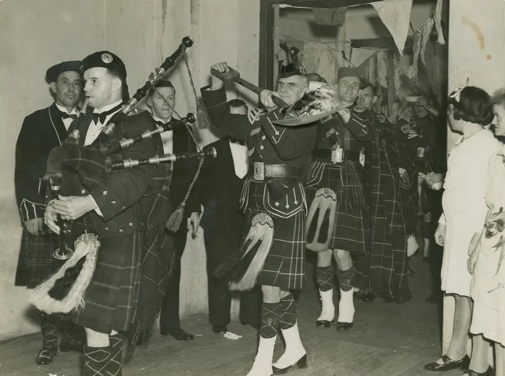 The Curious Case of Famous Carols With Hidden Stories (Image Credits: Wikimedia)