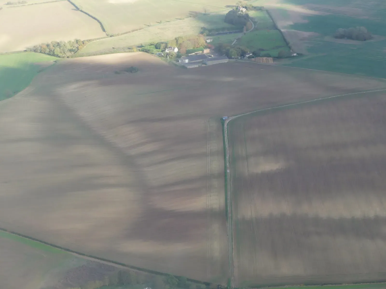 #3 Spectacular “Ghost Gardens” in Parched Fields (Geograph Britain and Ireland, CC BY-SA 2.0)