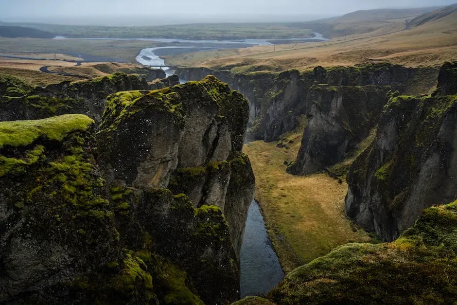 The Mid-Atlantic Ridge and Iceland: Where the Planet Tears Itself Apart (Image Credits: Pexels)