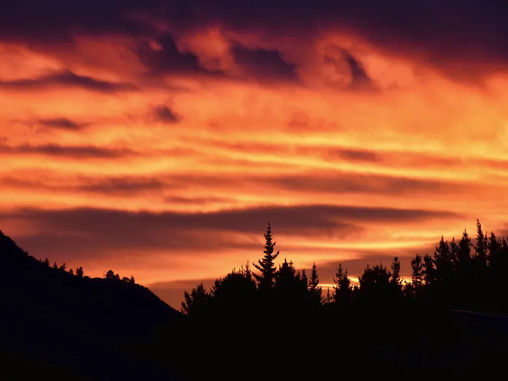 The Fiery Drama Of Sunsets (Image Credits: Flickr)