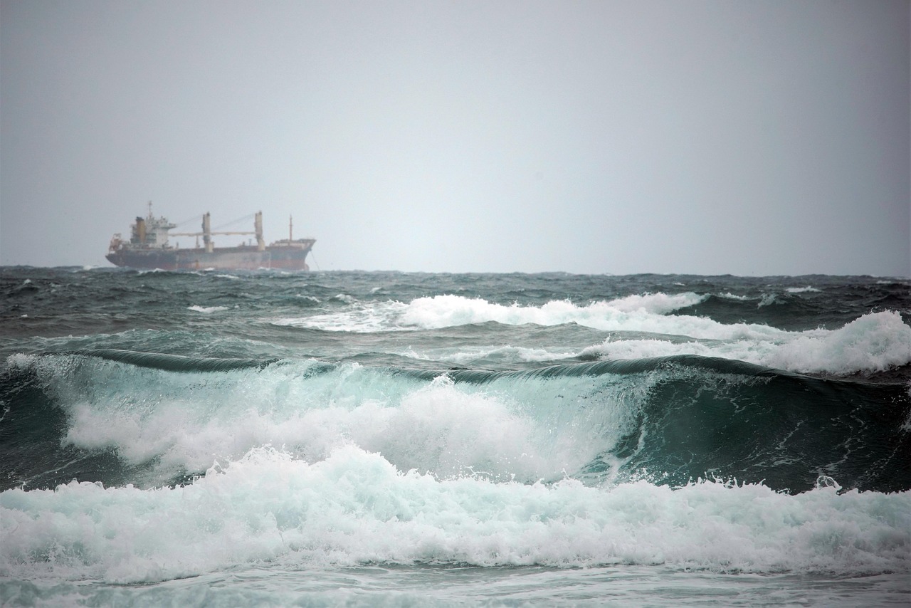 The Role of Wind and Wave Action (Image Credits: Pixabay)