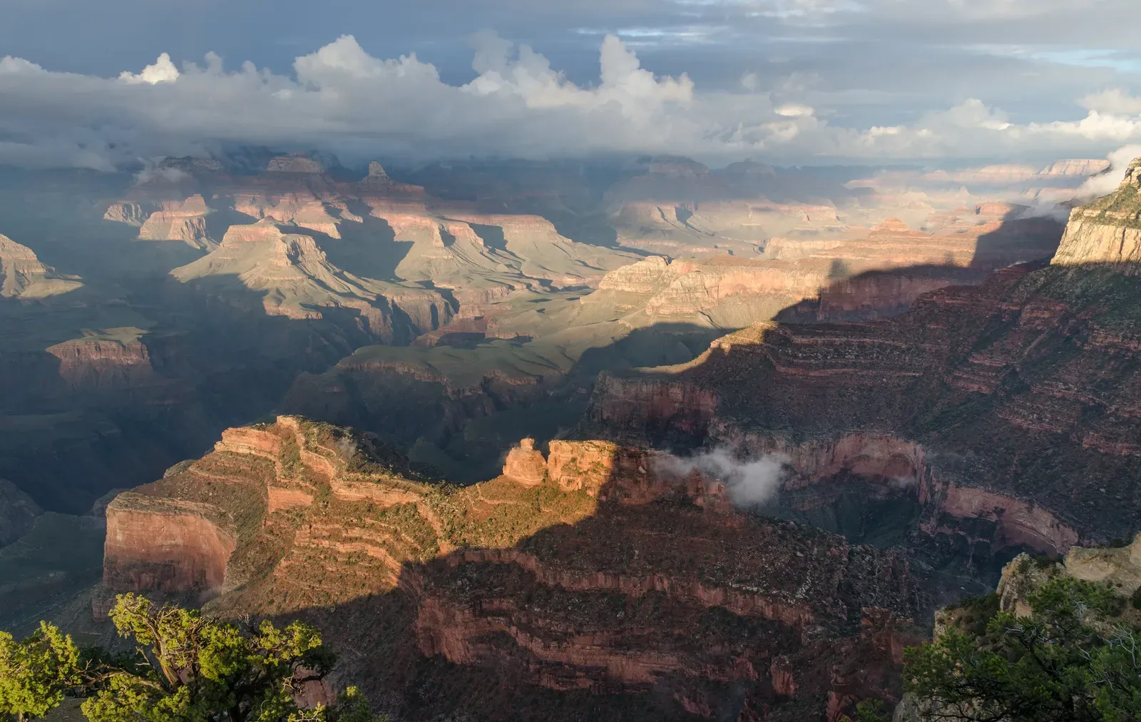 1. Grand Canyon, Arizona – A Mile-Deep Timeline of Earth’s History (By Tuxyso, CC BY-SA 3.0)