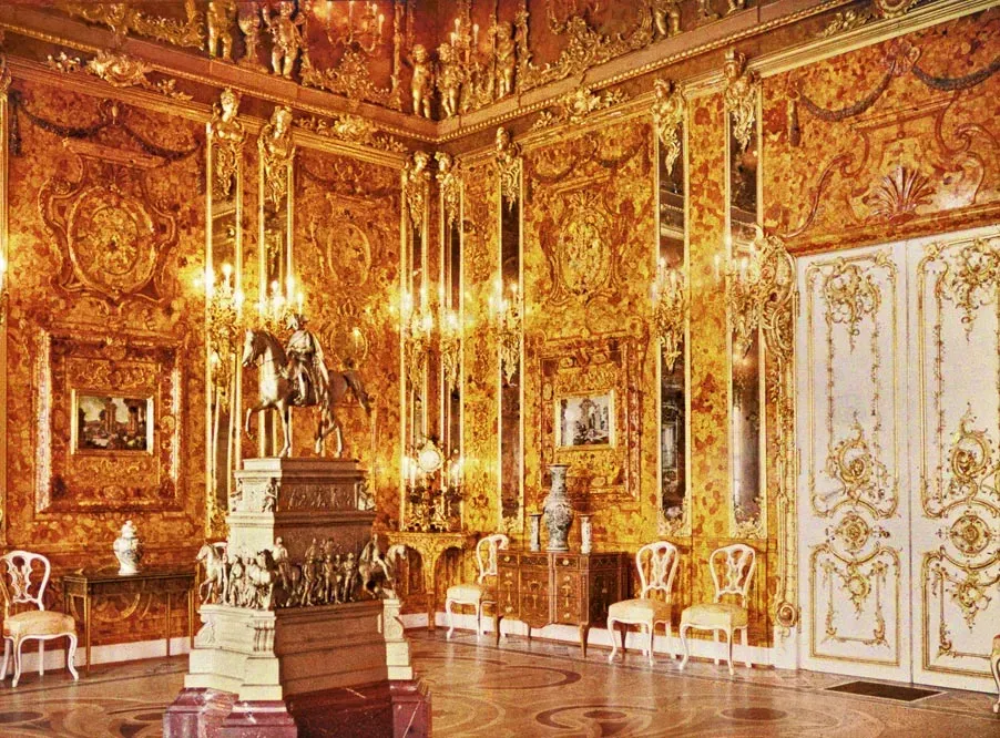 #2 The Amber Room of Tsarskoe Selo (By Андрей Андреевич Зеест, Public domain)