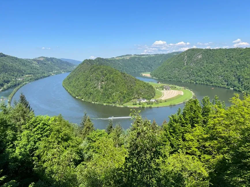 #7 – Neolithic and Bronze Age Sites along the Danube’s Abandoned Arms (Image Credits: Pexels)