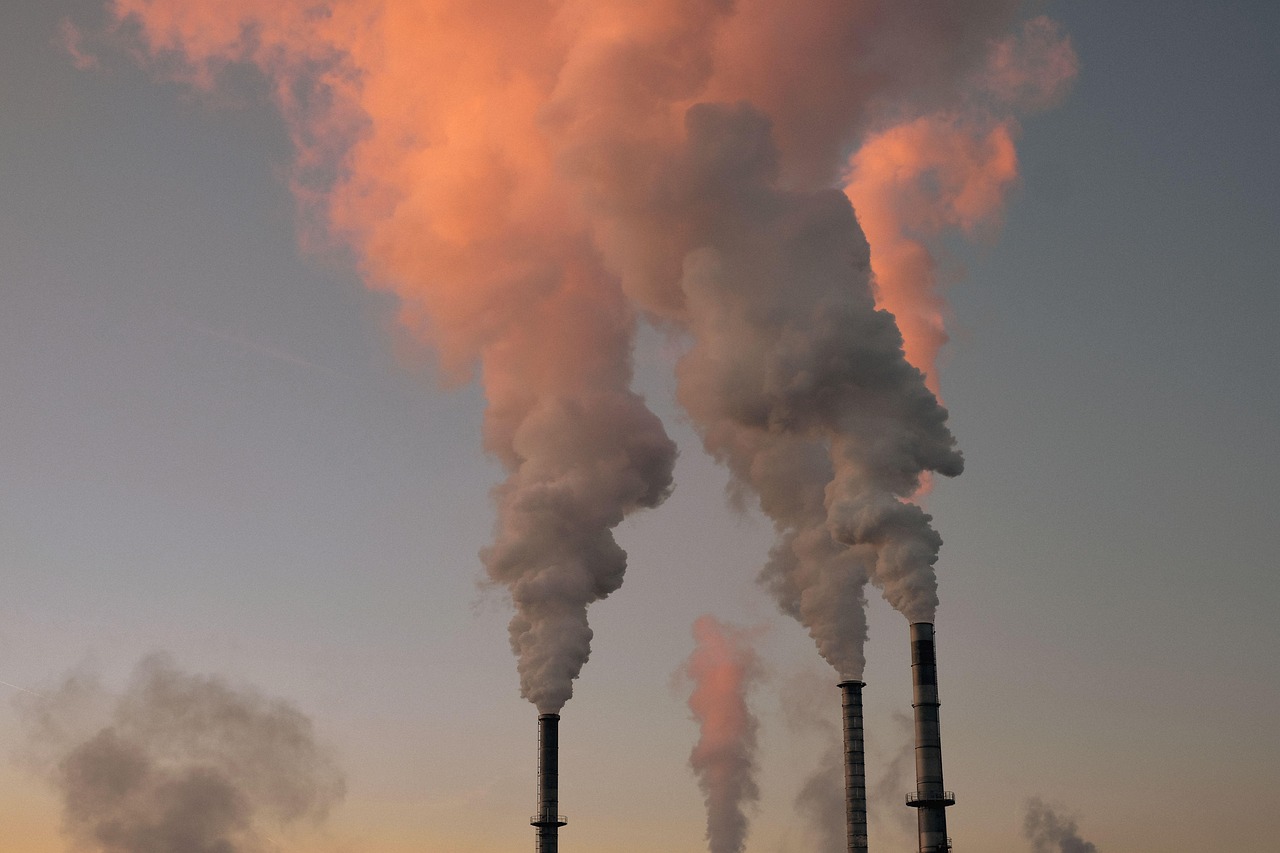 Air Pollution Enhances Electrical Charge Separation (Image Credits: Pixabay)