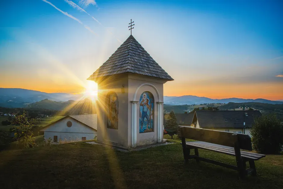 #13: Modern Solar Temples: Solstice Houses and Light Chapels (Image Credits: Pexels)