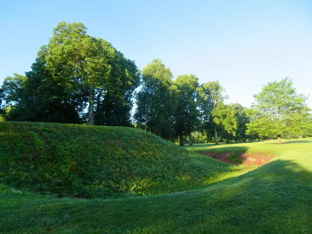 2. The Newark Earthworks: A Cosmic Machine in the Ohio Soil (Kjmagnuson, Flickr, CC BY 2.0)