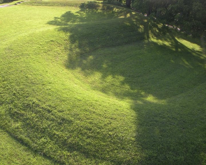 Serpent Mound Disturbance, Ohio - Where Culture Meets Catastrophe (Image Credits: Wikimedia)