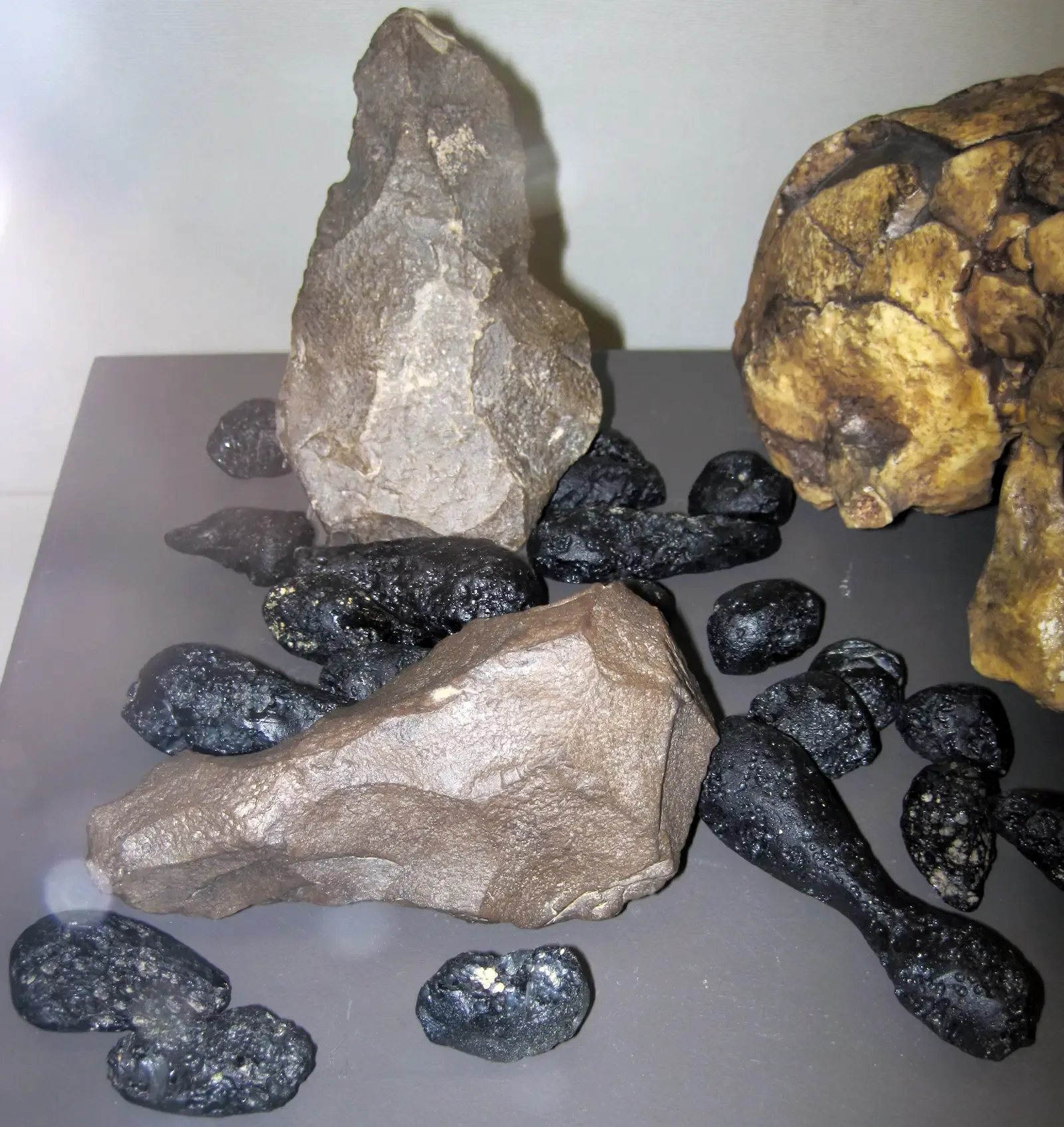 Global Echoes and Human Longing (Image Credits: Wikimedia)