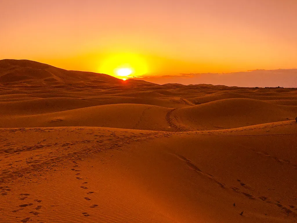 5. The Sahara Desert – An Ocean of Sand and Silence (cattan2011, Flickr, CC BY 2.0)