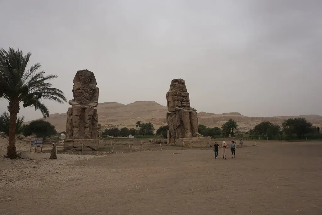 The Colossi of Memnon: Voices From Silent Stone (Andrew Milligan sumo, Flickr, CC BY 2.0)