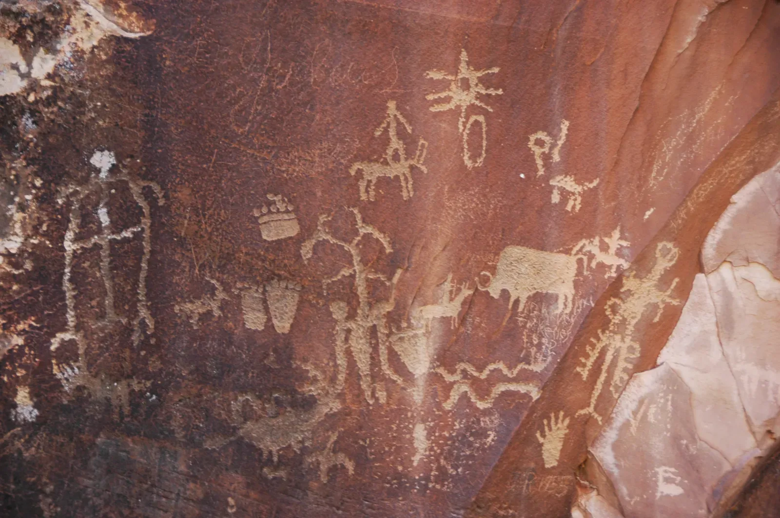 #8 - Rock Surface Preparation: Scraping, Burnishing, and "Priming" (Indian petroglyphs (~100 B.C. to ~1540 A.D.) (Newspaper Rock, southeastern Utah, USA) 2, CC BY 2.0)